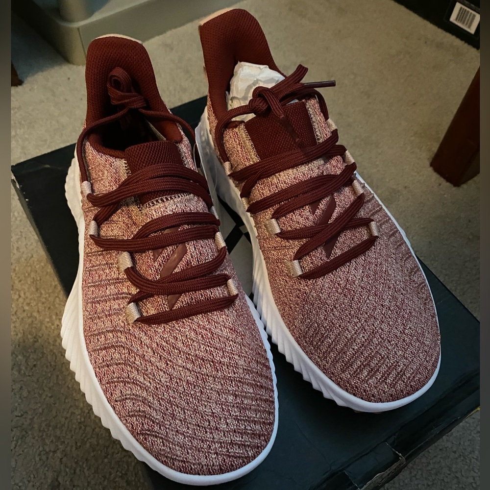 Adidas Alphabounce trainers size 6.5